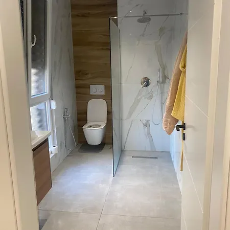 Glamorous 2-bedroom - Near Tirana