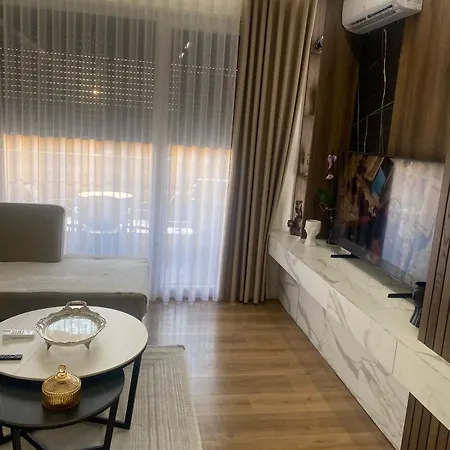 Glamorous 2-bedroom - Near Apartment *